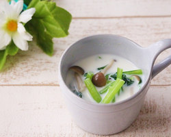 小松菜ときのこの中華ミルクスープ