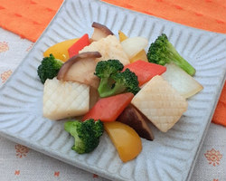 イカと彩り野菜のうま塩炒め