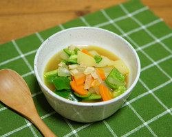 ほんのりカレー風味！野菜たっぷりスープ