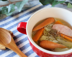 野菜たっぷりソーセージのスープ煮