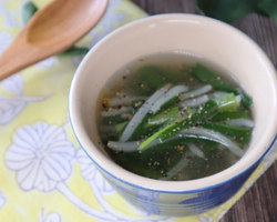 レンジで簡単！ニラともやしの中華スープ