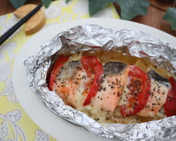 鮭とトマトのイタリアンチーズホイル焼き