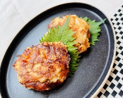 野菜のシャキシャキ食感を楽しむ！いかメンチ