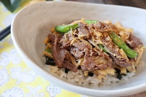 ボリューム満点！たけのこ入り牛焼肉丼