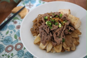 食物繊維がとれる！ヘルシーすきやき丼