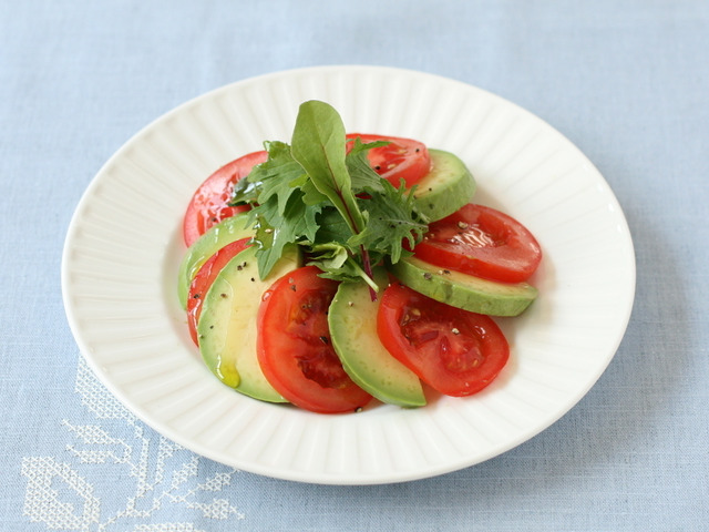 おしゃれサラダ トマトとアボカドのカプレーゼのレシピ ダイエットプラス